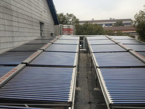 常德第二人民医院太阳能空气源热水项目